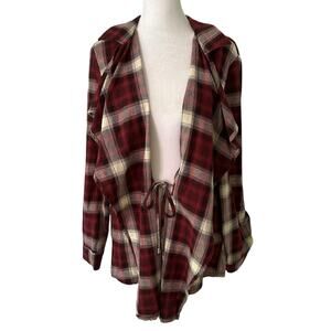 Wild Blue x Sadie Robertson red & cream plaid flannel cardigan size M